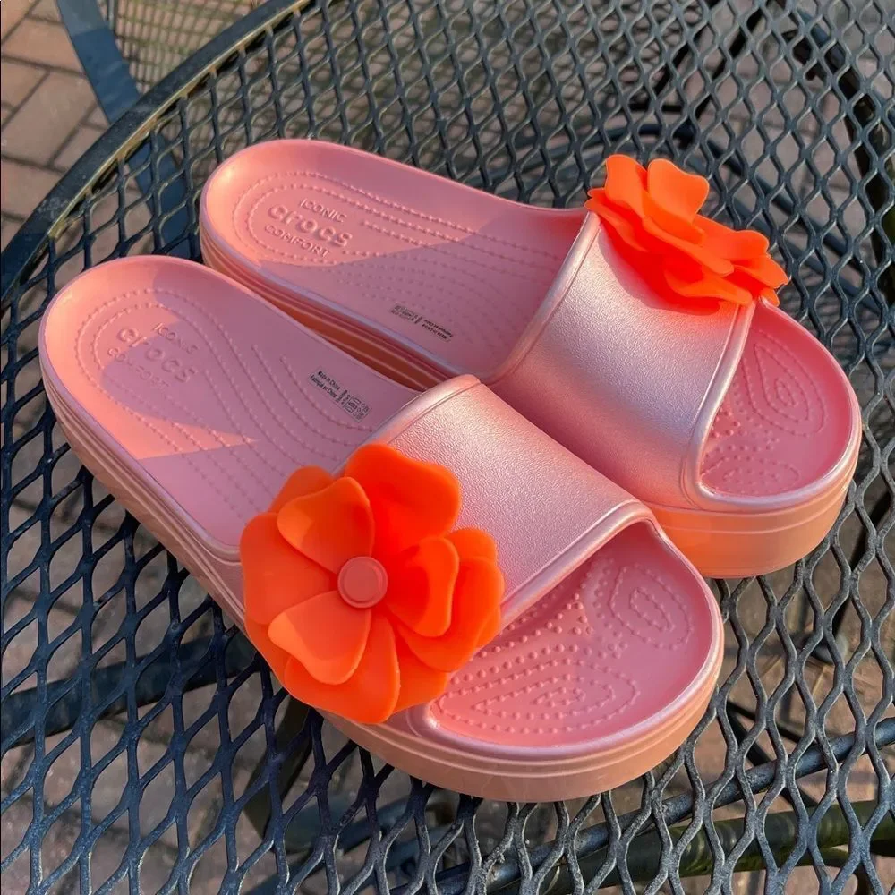 Crocs Crocband™ Platform Vivid Blooms Slide Women's Pink Floral Sandals Size 9